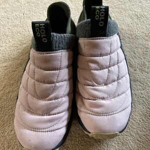 HOLO Eco honest Foam shoes quilted top casual hiking or camping good condition